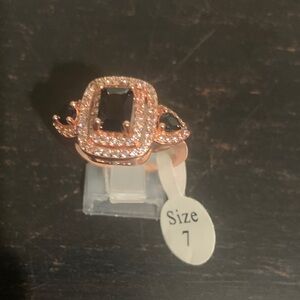 Sophisticated Black and Gold Women's Ring